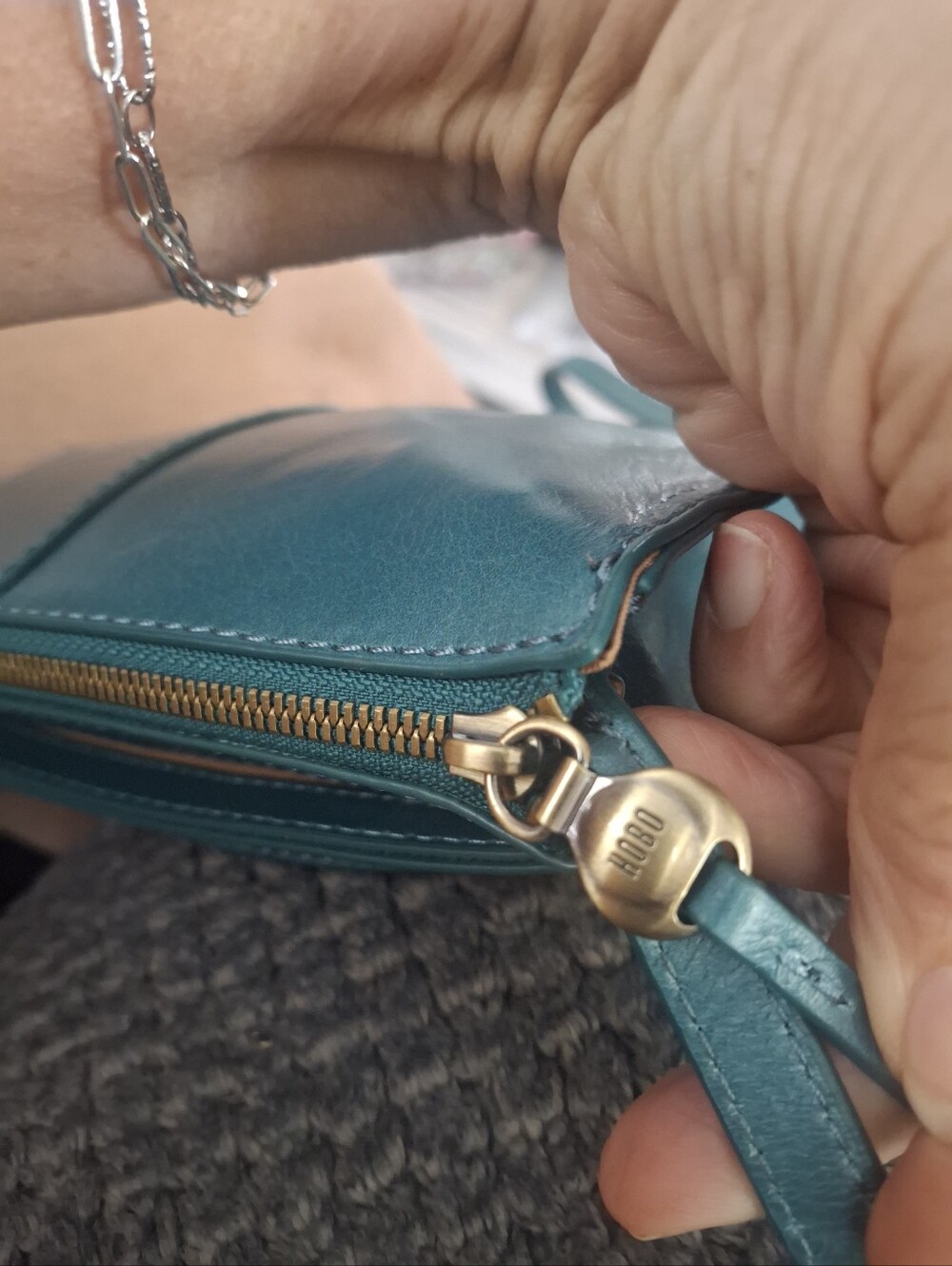 HOBO Teal Leather Crossbody Bag - Stylish Everyday Carry - Picture 5 of 6